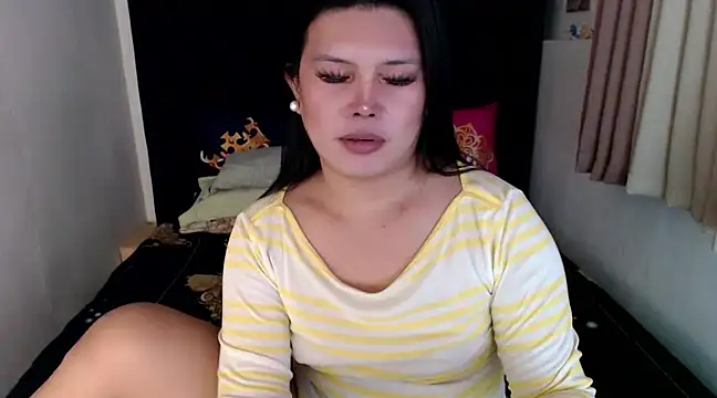 Snapshot of Angelic_Fuckerxxx chatting on March 6, 5:03 am Angelic Fuckerxxx online show from March 6, 5:03 am