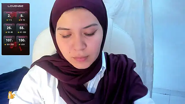 MatchedEyebrow online show from February 3, 8:57 pm