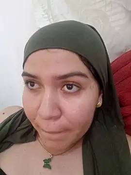 MatchedEyebrow online show from February 9, 11:36 pm