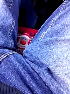 feet toes online show from March 8, 11:16 am