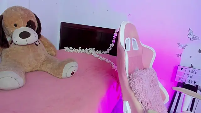 Blue Petite online show from February 24, 6:47 pm