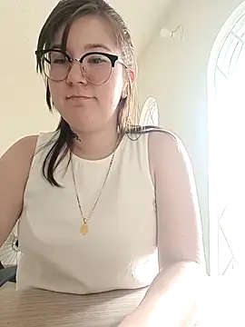 HunnyyLove online show from December 30, 8:47 pm