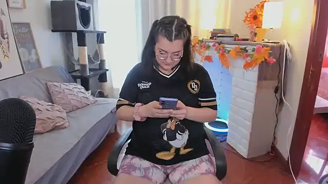 HunnyyLove online show from September 8, 4:39 pm