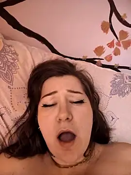 HunnyyLove online show from September 16, 6:09 pm