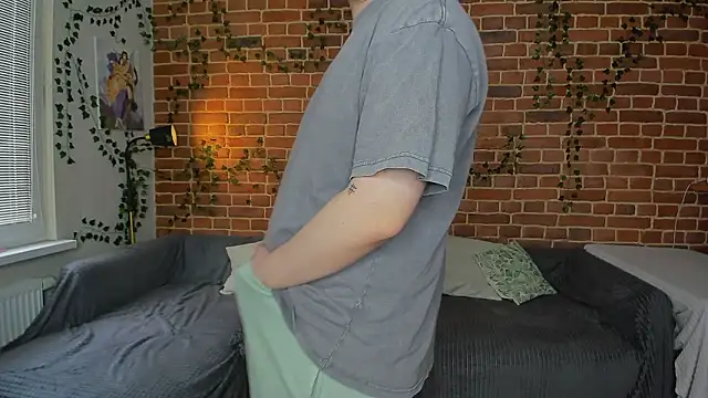 yamy yamy yamy online show from February 4, 9:59 am