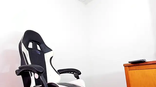 YeremiBrowm online show from February 17, 8:15 pm