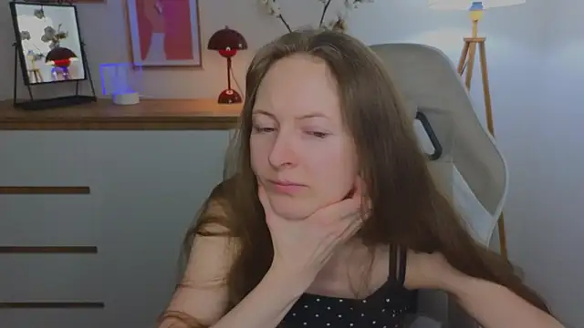 freya nilsson online show from December 17, 3:39 pm