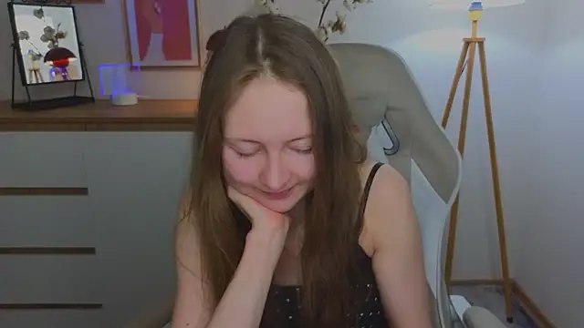 freya nilsson online show from December 17, 6:42 pm