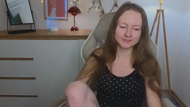 freya nilsson online show from December 18, 4:06 pm