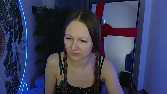 freya nilsson online show from January 3, 12:52 pm