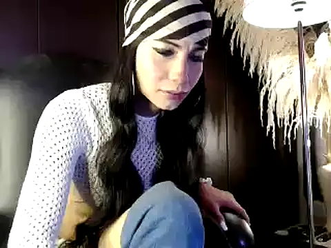 saraplayboy96 online show from January 5, 7:39 pm