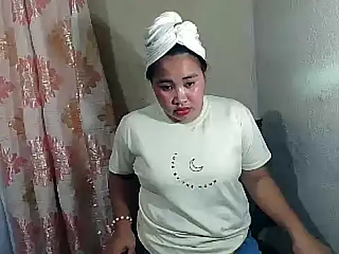 PinayGirl23 online show from December 2, 1:03 am