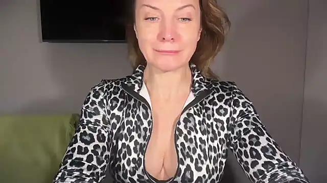 RachellAmazing online show from December 4, 1:42 pm