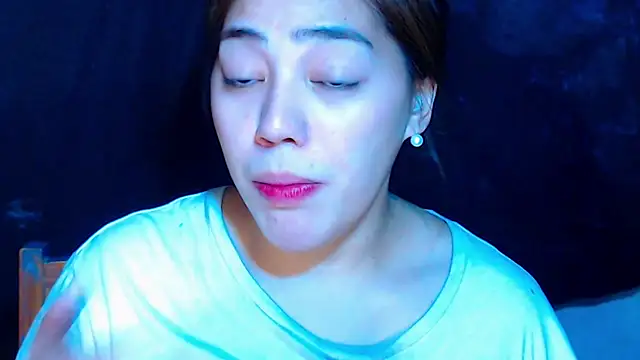 Snapshot of xPATRICIA_ARDEN_AVATAR chatting on August 3, 4:22 pm xPATRICIA ARDEN AVATAR online show from August 3, 4:22 pm
