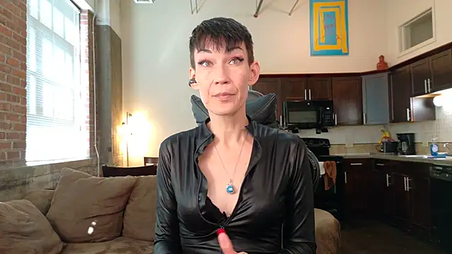 Snapshot of EveEnigma chatting on September 26, 3:38 pm EveEnigma online show from September 26, 3:38 pm