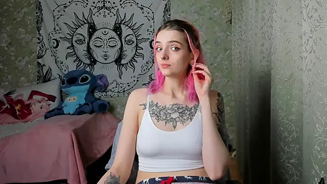 Cutie Adelia online show from March 14, 1:13 pm