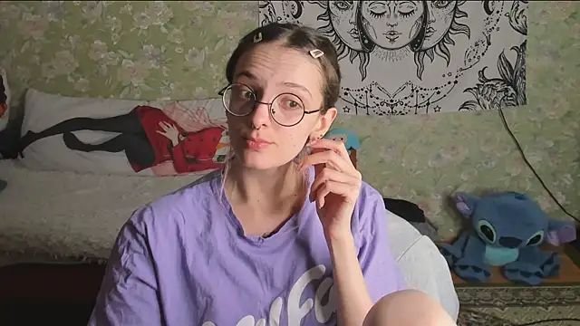 Cutie Adelia online show from April 22, 4:08 pm