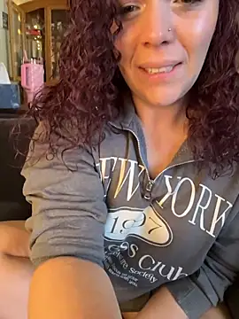 AuroraSummers online show from March 20, 3:17 pm