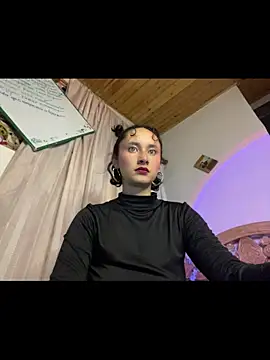 Snapshot of bellaa-w chatting on April 28, 2:49 am bellaa-w online show from April 28, 2:49 am