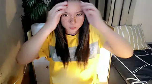 Snapshot of UrFuckingSweet_Angelxxx chatting on March 15, 4:32 pm UrFuckingSweet Angelxxx online show from March 15, 4:32 pm