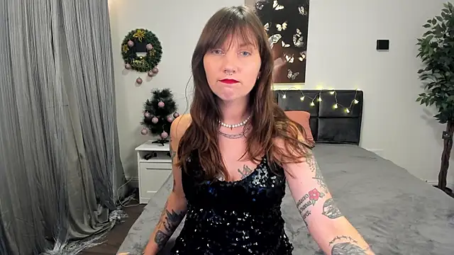 Snapshot of StacyTigerr chatting on December 20, 11:21 am StacyTigerr online show from December 20, 11:21 am