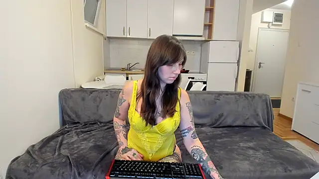 Snapshot of StacyTigerr chatting on January 12, 8:57 pm StacyTigerr online show from January 12, 8:57 pm