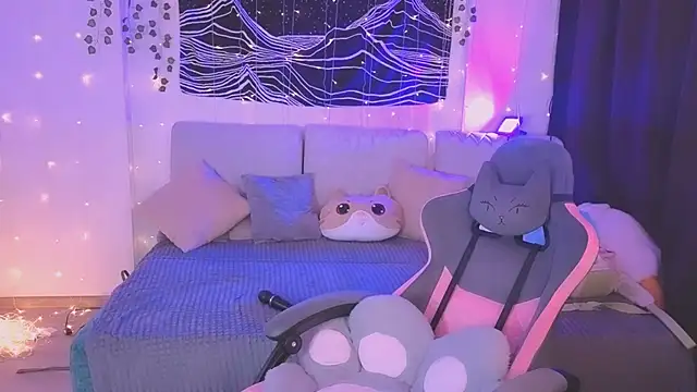 IrmaBell online show from February 8, 7:28 pm