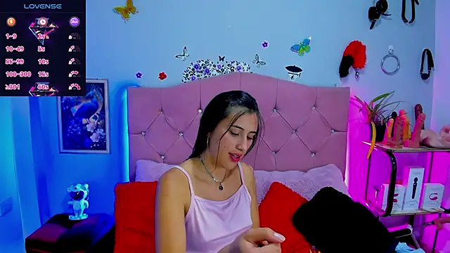 Snapshot of brenda_moris01 chatting on February 6, 3:16 am brenda moris01 online show from February 6, 3:16 am