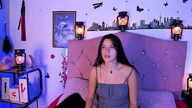 Snapshot of brenda_moris01 chatting on September 15, 9:26 pm brenda moris01 online show from September 15, 9:26 pm