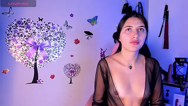 Snapshot of brenda_moris01 chatting on September 16, 9:27 pm brenda moris01 online show from September 16, 9:27 pm