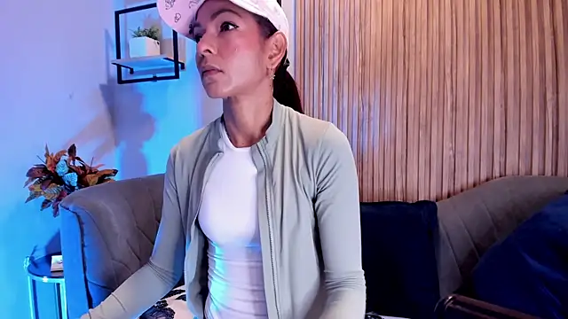 HannaPetit online show from April 2, 12:36 pm