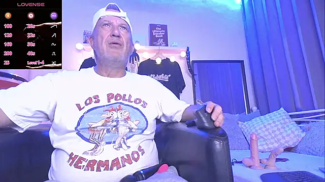 Snapshot of openminddaddy chatting on March 22, 2:05 am openminddaddy online show from March 22, 2:05 am