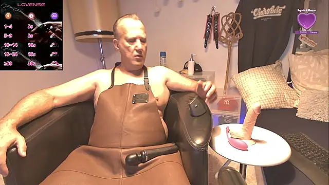 Snapshot of openminddaddy chatting on September 12, 4:56 am openminddaddy online show from September 12, 4:56 am