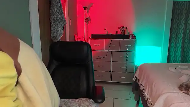 nativepumpkin95 online show from April 4, 4:00 am