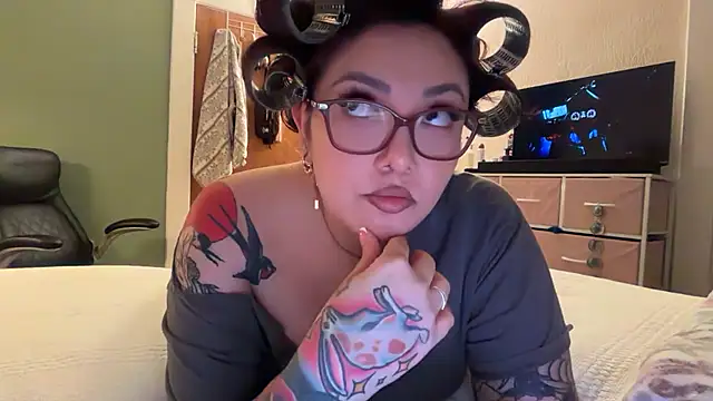 nativepumpkin95 online show from April 22, 3:31 am