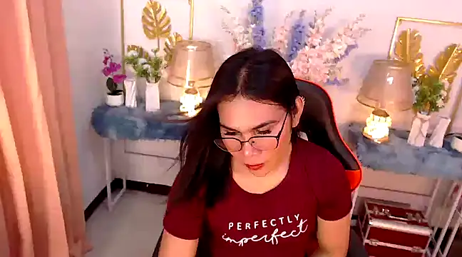 Snapshot of Asian_flabby chatting on February 20, 10:04 pm Asian flabby online show from February 20, 10:04 pm