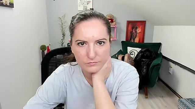 Snapshot of ChloeHottyX chatting on March 7, 10:56 am ChloeHottyX online show from March 7, 10:56 am