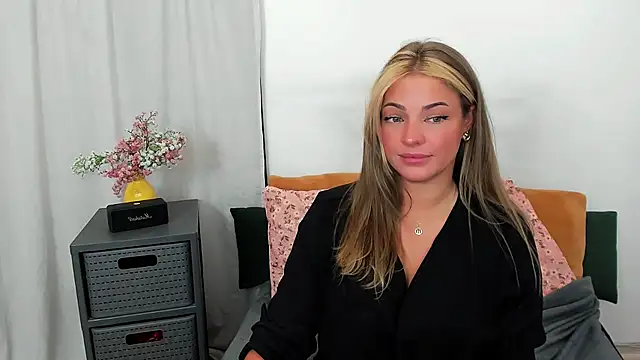 LilyBlondee online show from July 14, 10:21 am