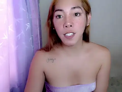 Snapshot of perly_169 chatting on June 6, 8:30 am perly 169 online show from June 6, 8:30 am