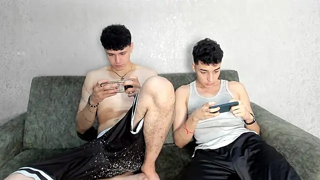 pelusos mens online show from January 10, 1:35 pm