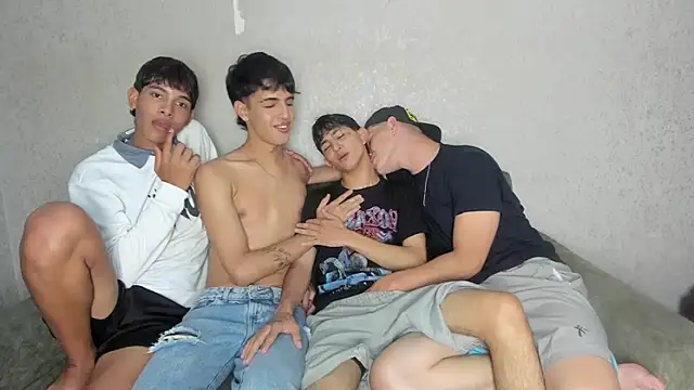 pelusos mens online show from May 20, 7:31 pm