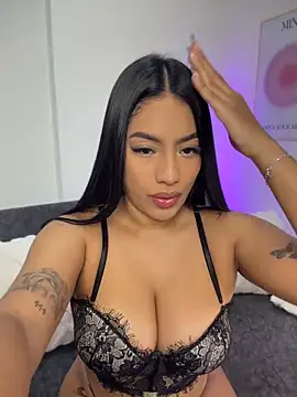 Sara mocca  online show from April 25, 4:59 pm