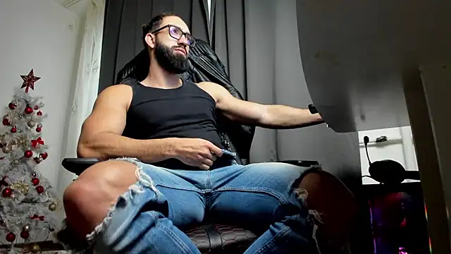 liamaesthetic online show from January 7, 8:28 am