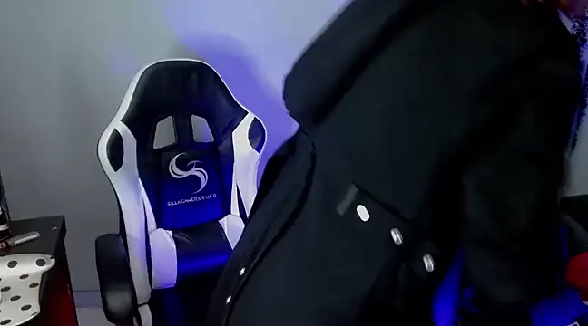 Snapshot of Ardat_Lili69 chatting on December 30, 4:40 pm Ardat Lili69 online show from December 30, 4:40 pm