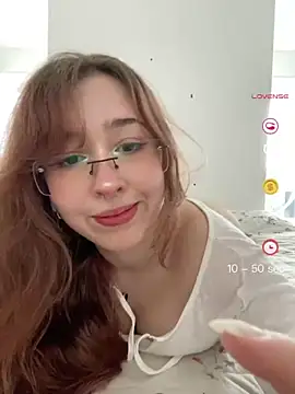 Snapshot of tsuki_chan_on chatting on June 30, 4:52 pm tsuki chan on online show from June 30, 4:52 pm
