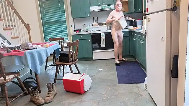 Snapshot of CDforU chatting on September 16, 1:34 pm CDforU online show from September 16, 1:34 pm