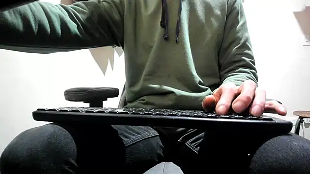 Snapshot of Jeff_Walton@xh chatting on February 15, 8:22 am Jeff Waltonxh online show from February 15, 8:22 am