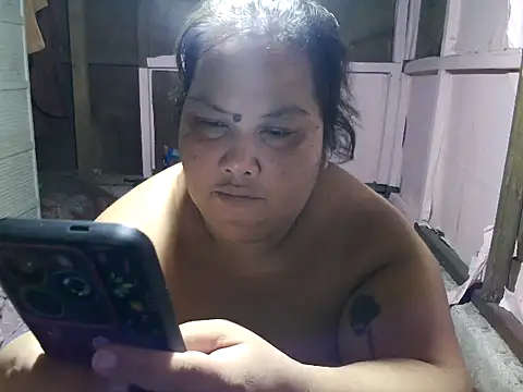 xxbigboootyxx online show from September 19, 10:27 am