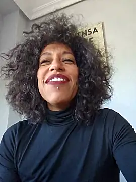 Goldenlace online show from October 28, 12:30 pm