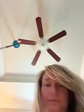 Vivian MayXxX online show from April 19, 5:12 pm